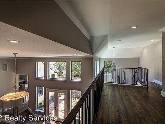 4th image of 10530 Barrywood Dr