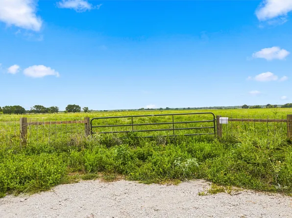 495 Jake Sparks Dr, Waco, TX 76705