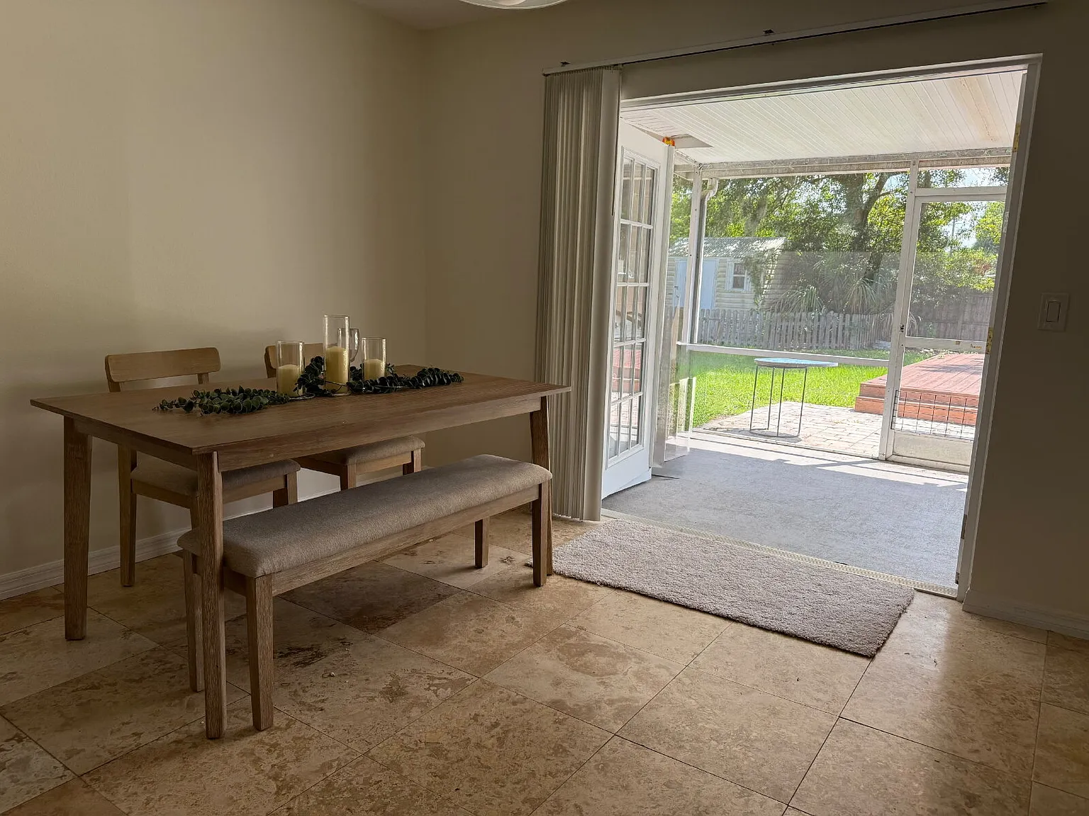2 bed, 1.0 bath, 1100 sqft, $2,000 — Photo 3