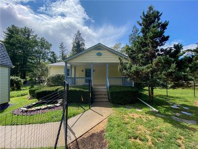 962 Seneca St, Bath, PA, 18014