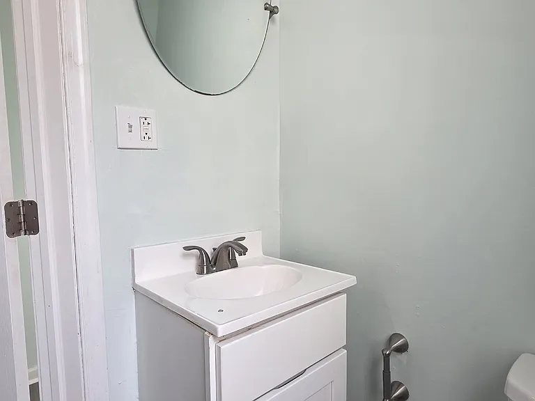 1864 N Uber St — Photo 21