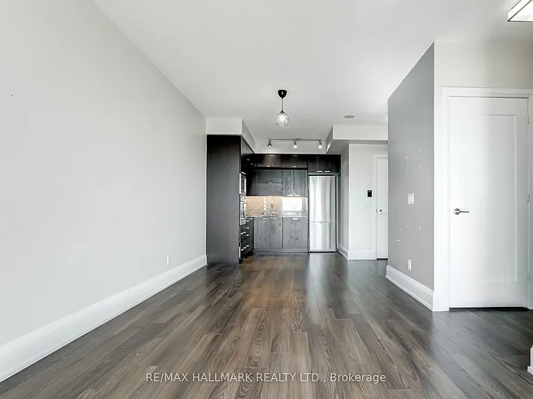 120 Harrison Garden Blvd #807 — Photo 8
