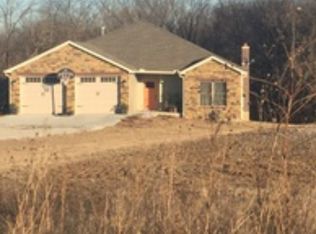 32564 204th St, Leavenworth, KS 66048