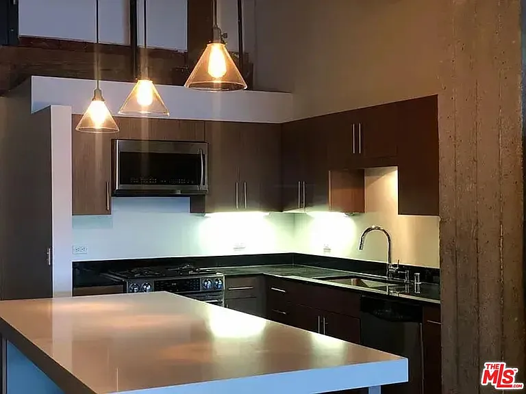 530 S Hewitt St #147 — Photo 7