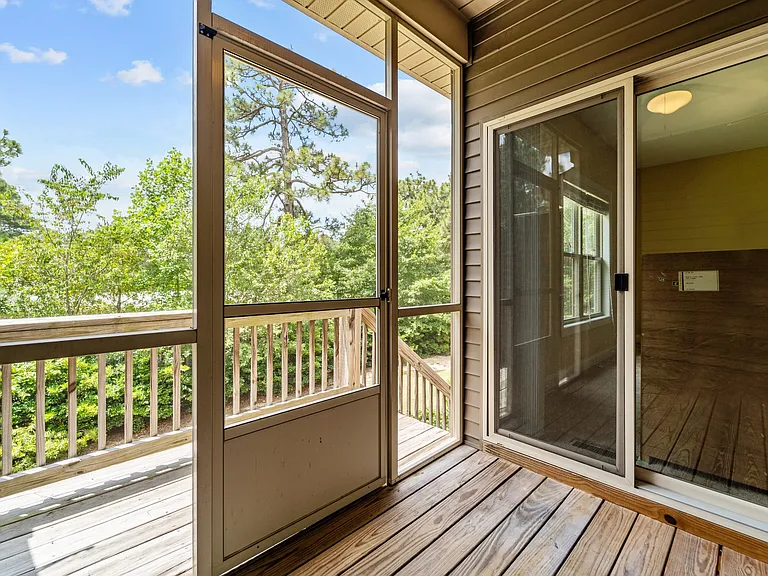 118 Cypress Cir — Photo 44