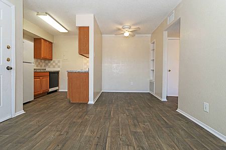 4th image of 3233 Bonnie Dr APT 123