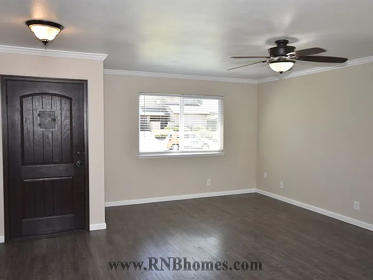 5578 Coronado Way — Photo 3