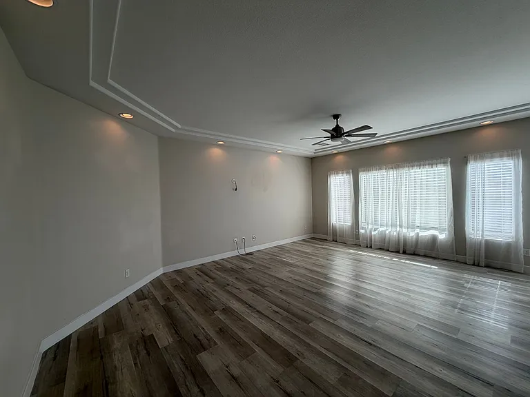 8542 Windsor Run St — Photo 4