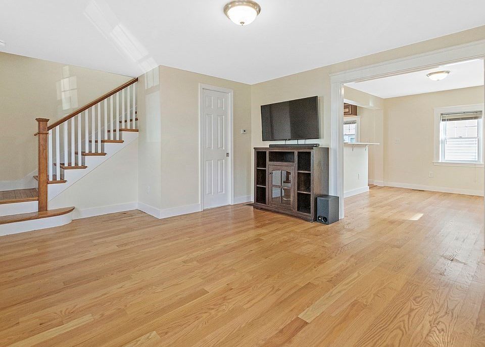 71 Milner St, Waltham, MA 02451 Zillow