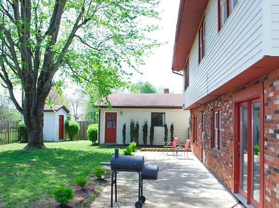 3rd image of 1742 South Dr