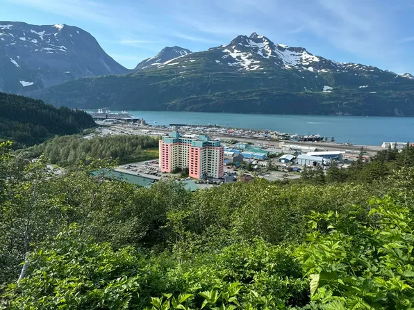 100 Kenai St #908, Valdez, AK 99686