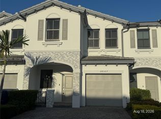 Pine Isle, Homestead, FL 33033