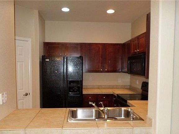 All Appliances/Nice Pantry