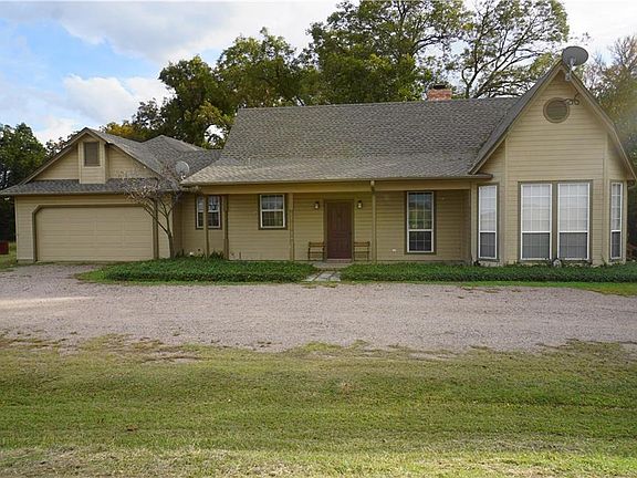 2nd image of 2137 County Road 327