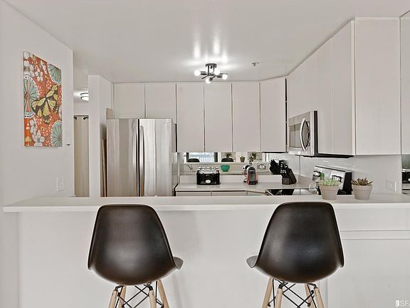 2nd image of 601 Van Ness Ave APT 907