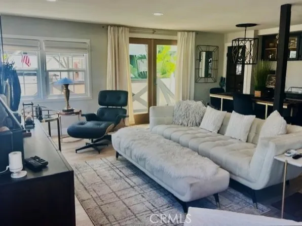 202 Tremont Dr, Newport Beach, CA 92660