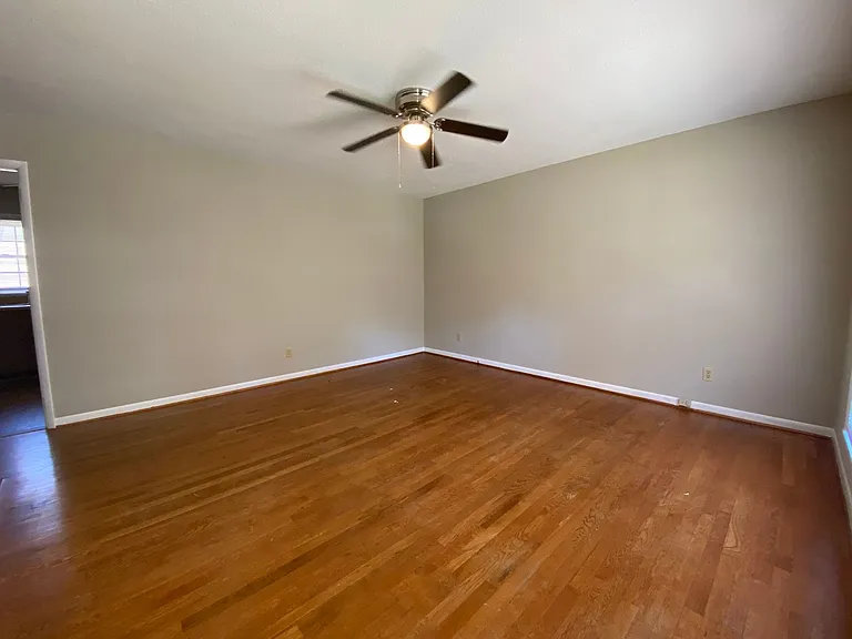 197 Merlin Dr — Photo 3