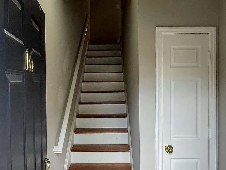 428 Page Ave NE #16 — Photo 2