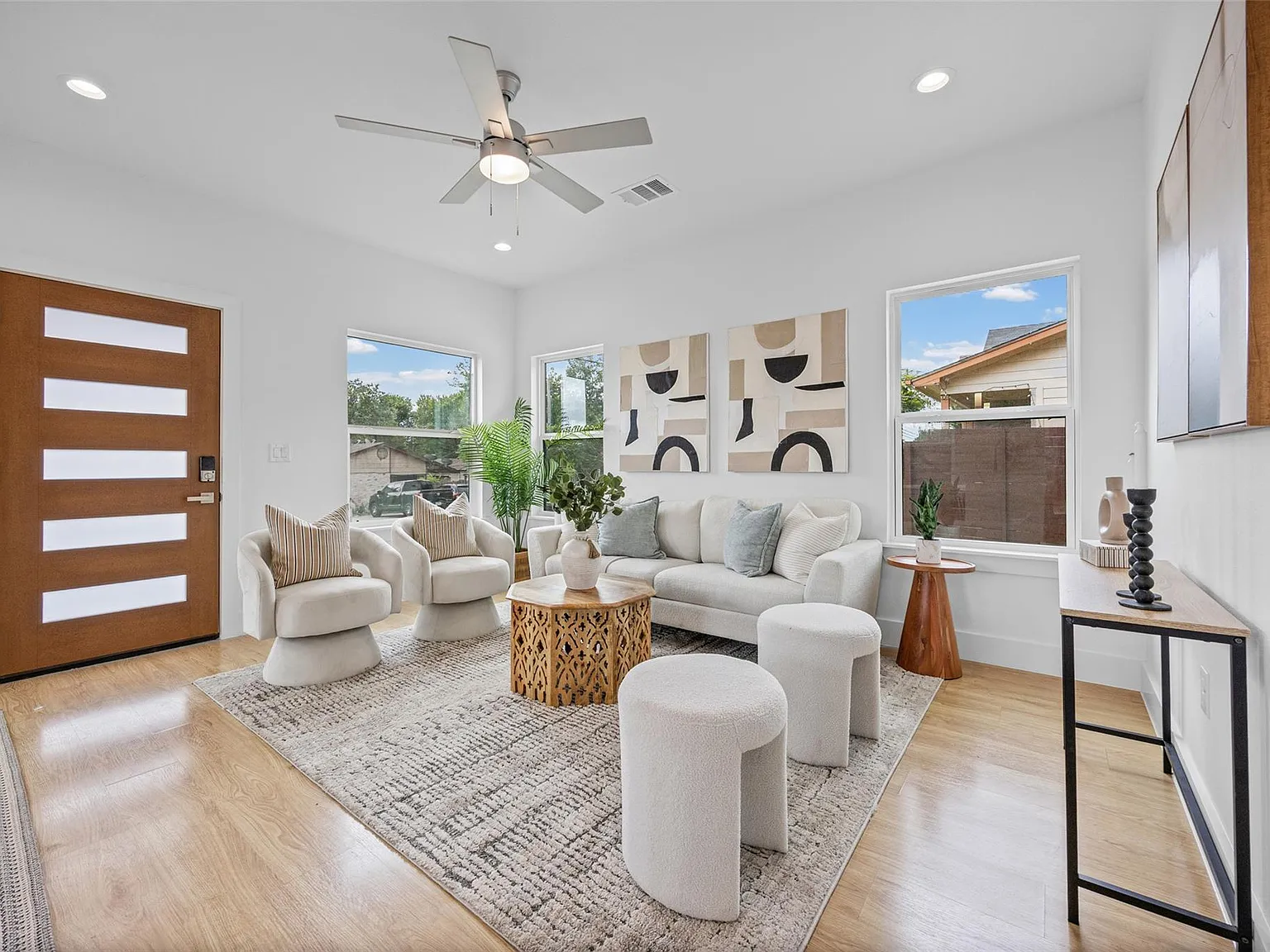 3 bed, 2.5 bath, 1535 sqft, $2,500 — Photo 4