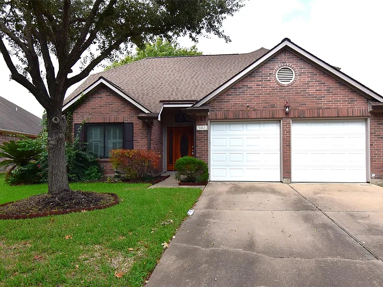 21022 Creek Edge Ct — Photo 1