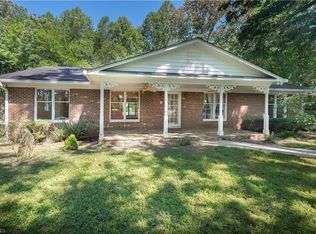 8732 Warner Rd, Kernersville, NC 27284