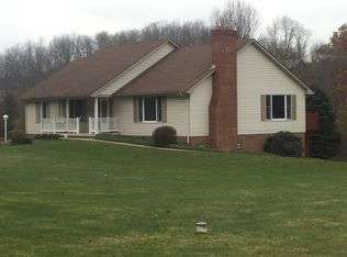 384 County Line Rd, Burgettstown, PA 15021