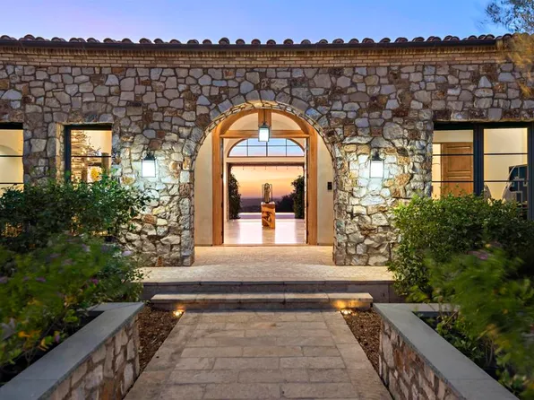8114 Sendero De La Pradera, San Diego, CA 92127