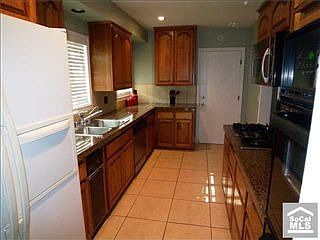 4th image of 1512 E Brookdale Pl