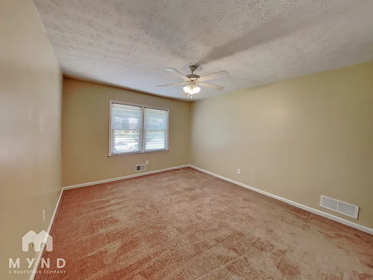 1645 Brantford Dr — Photo 22