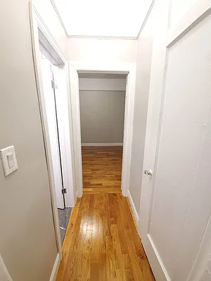 Rented by Smart NY Realty LLC | media 6