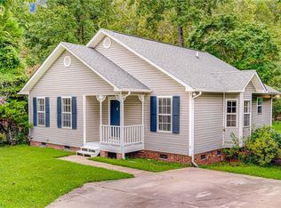 8 Gore Ct, Thomasville, NC 27360