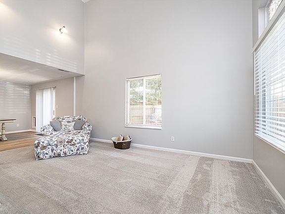 5th image of 5764 Largo Ln