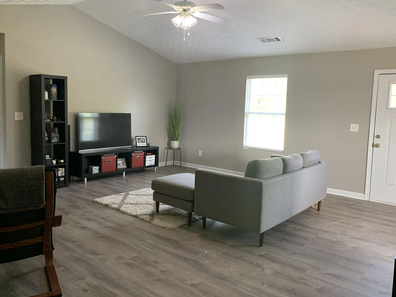 3 bed, 1564 sqft, $2,300 — Photo 3