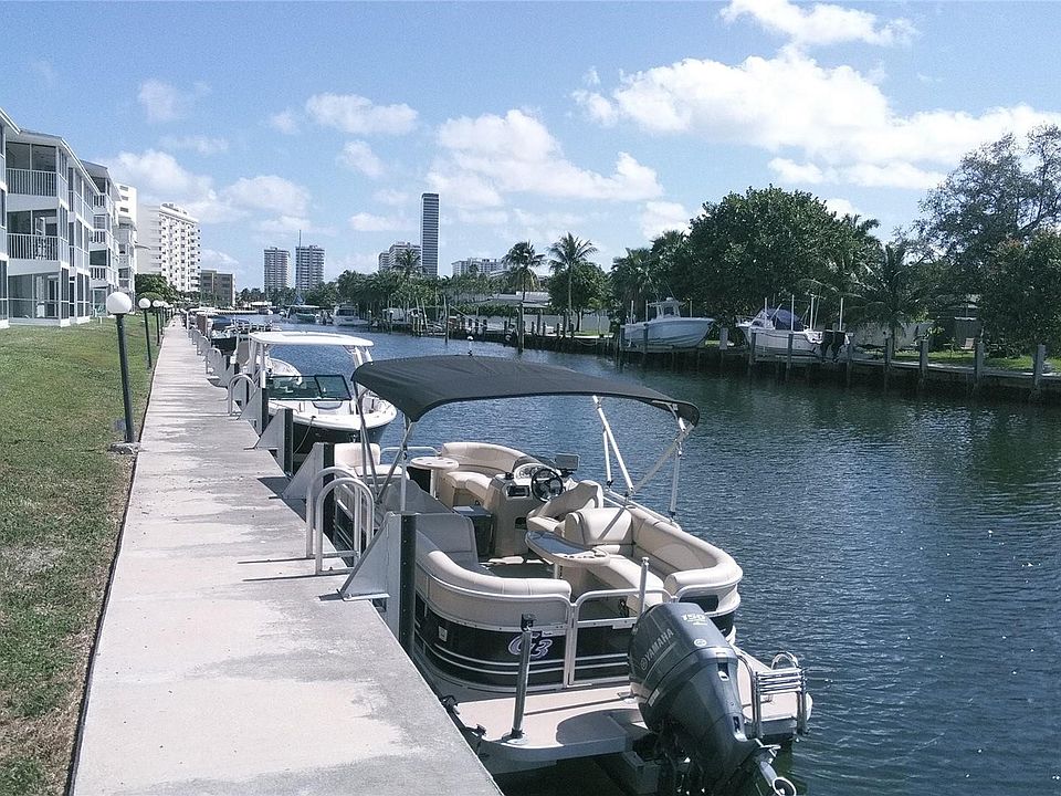 1st image of 465 Paradise Isle Boulevard #207