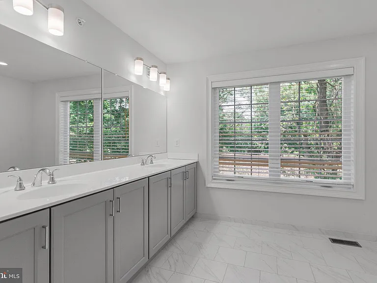 17 Grey Ct — Photo 17