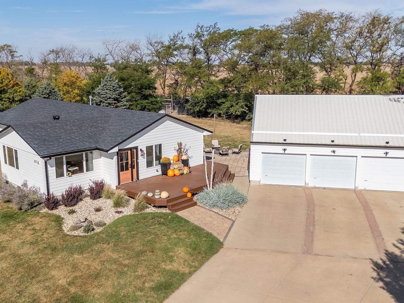 27450 State Highway 115, Harrisburg, SD 57032 | MLS #22507463 | Zillow