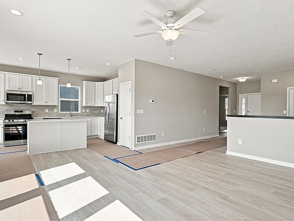 5th image of 1593 Kenneth Dr