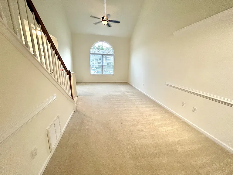 1107 Settlement Dr #1 — Photo 4