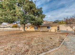 8062 Monreal Dr, Sanger, CA 93657