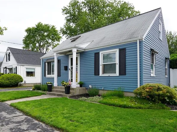 133 Clews St, Pawtucket, RI 02861