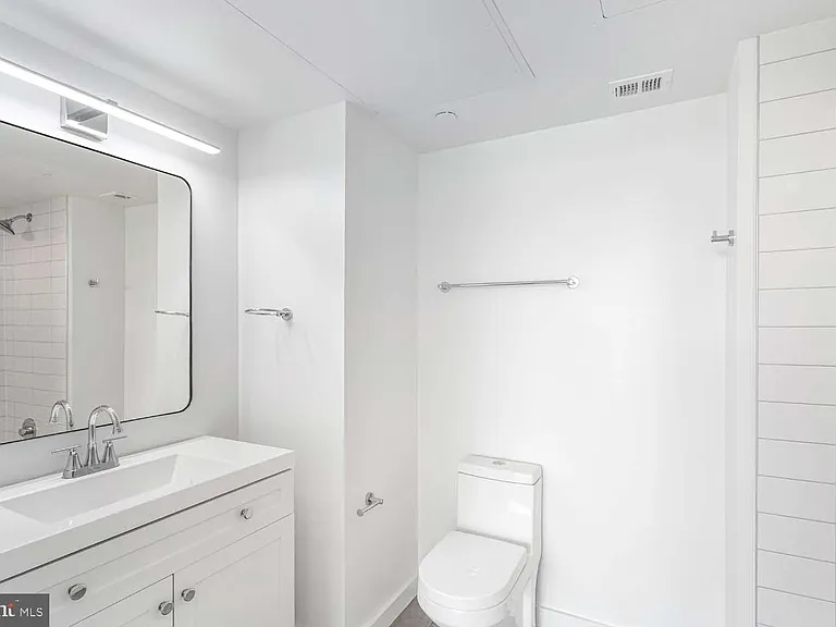 1522 Rhode Ave NE #202 — Photo 11