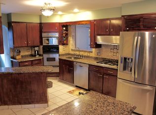 375 Minute Arms Rd, Union, NJ 07083