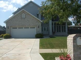 9058 Dallas Pl, Crown Point, IN 46307