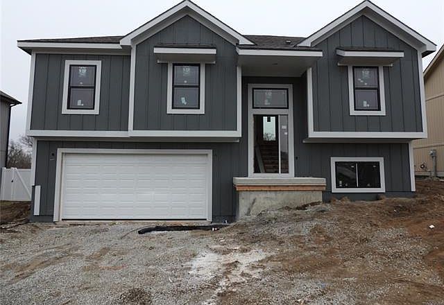 1st image of 508 SW Valley Dr