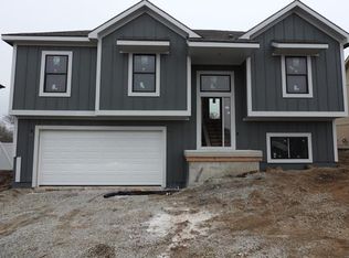 508 SW Valley Dr, Grain Valley, MO 64029