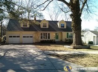 7410 Chadwick St, Prairie Village, KS 66208