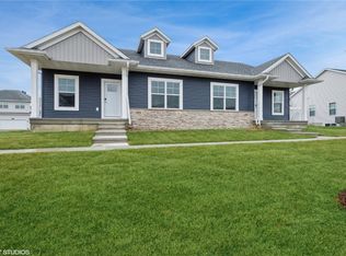2424 Bluegrass St, Marion, IA 52302