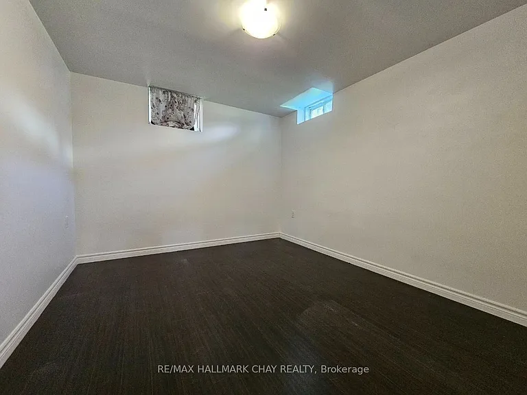 219 Wessenger Dr — Photo 33