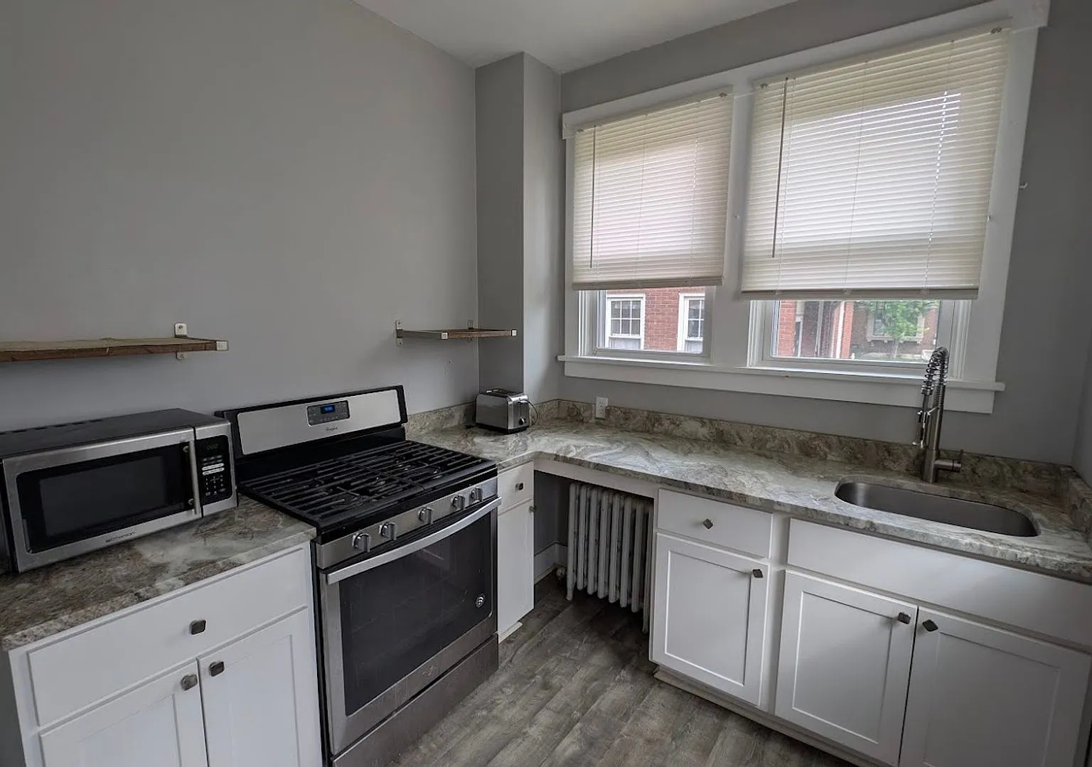 Reserve Shaler - 2 BR Apartment - 1st floor - Utilities Included! — Photo 2