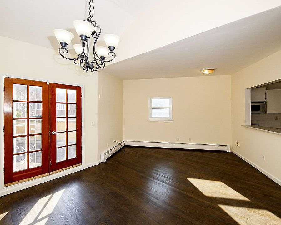 1st image of 322 W 14th St #Penthouse